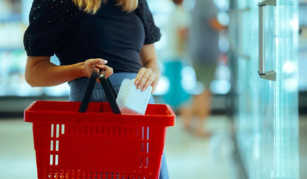 Care este suma necesară pe care o familie cu doi copii ar trebui să o aloce pentru a duce un trai decent în 2025