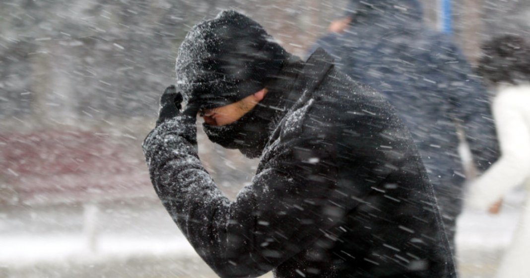 Vreme friguroasă la nivel național: avertisment meteo de precipitații, ninsori și vânt intens. Previziuni pentru București