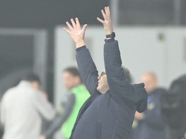 Eugen Neagoe a răbufnit după reușita Petrolului din minutul 90+6: ”Fraților, ușor! Sunt considerat naiv”