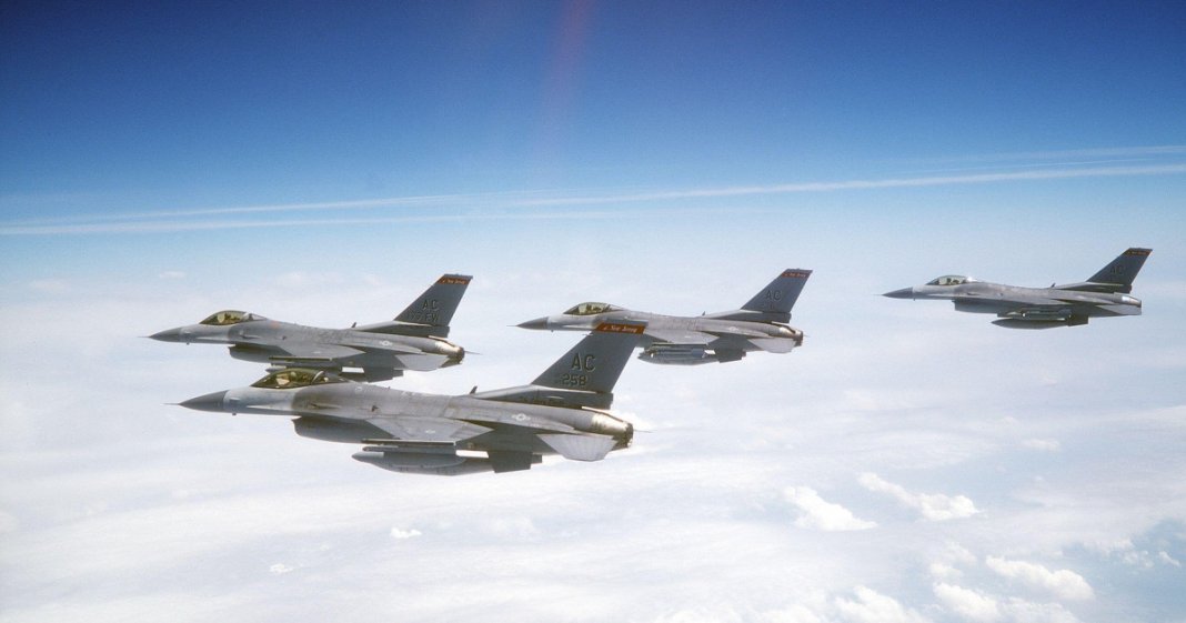 Atac cu drone în Ucraina, la limita cu România; Armata a interceptat două avioane F-16. Alertă RO-Alert emisă în Tulcea.