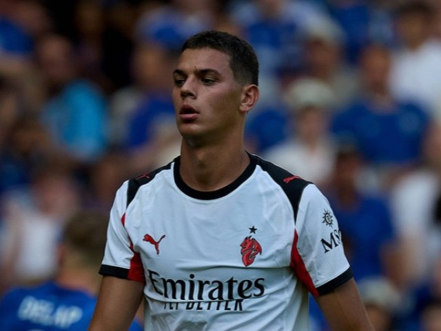 Exclusiv | Matteo Duțu, probleme la AC Milan: ”A fost dat afară din cauza comportamentului necorespunzător”. Jucătorul a acceptat propunerea de la Dinamo