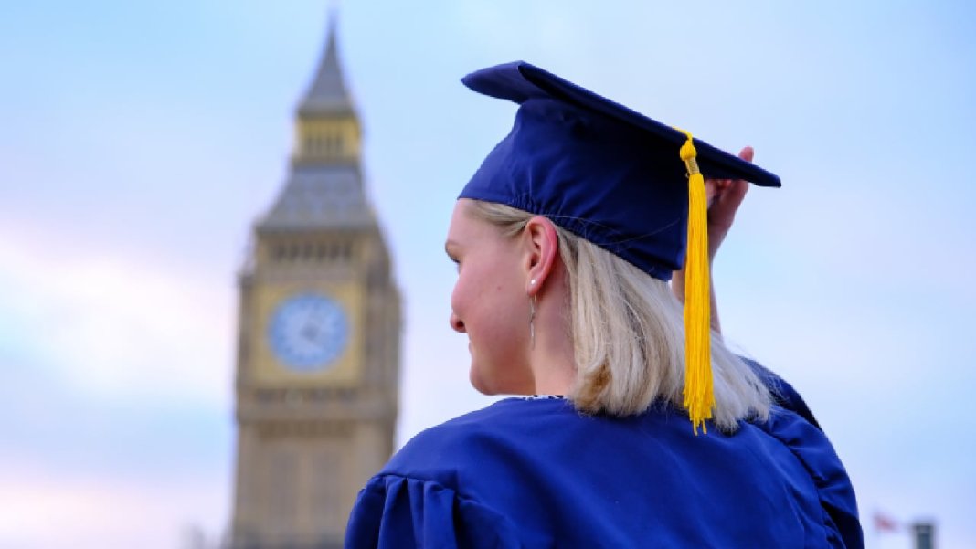 13 miliarde de lire sterline au dispărut din sistemul de creditare pentru studii din Marea Britanie: „În mod special din România”