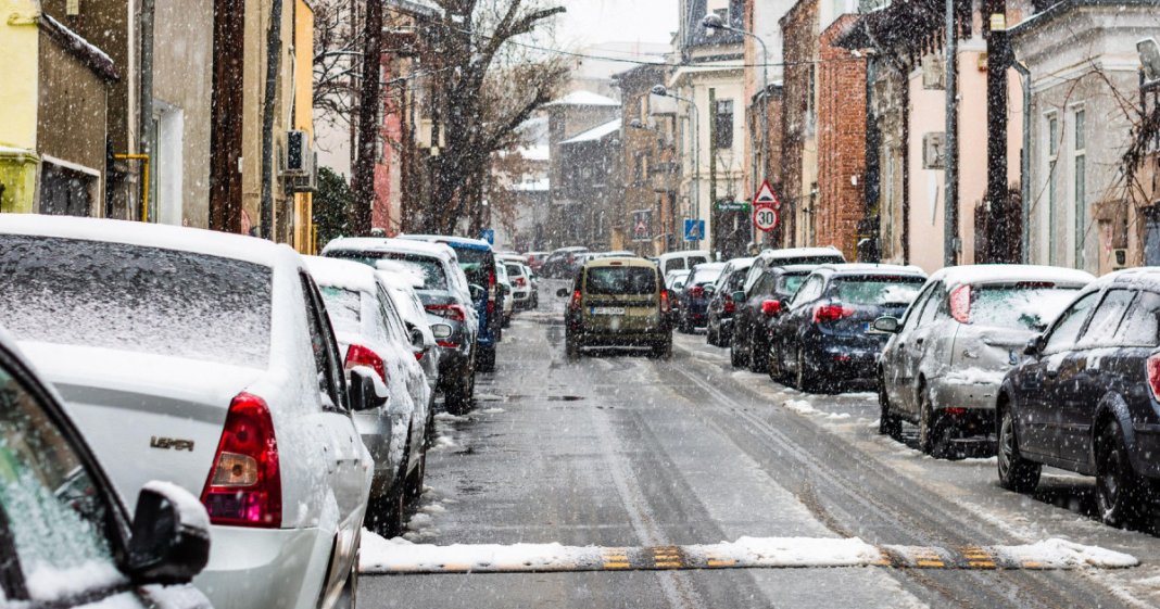 Meteorologii anunță o nouă abordare rece și precipitații sub formă de ninsoare în aproape toată țara. Când se va întoarce vremea caldă?