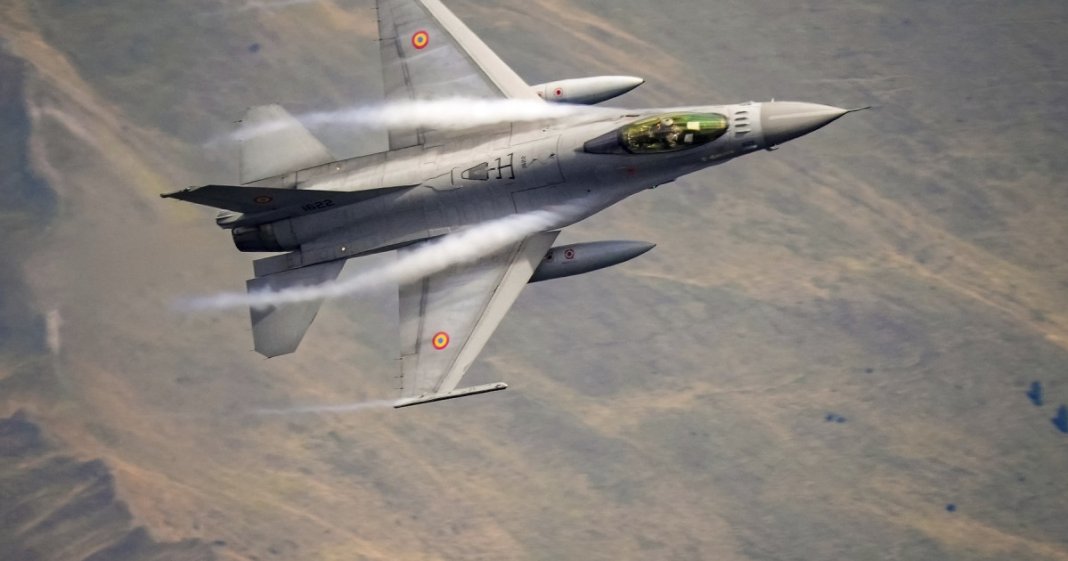 Miruță: Patru piloți de F-16 trimiși în SUA pentru antrenament au obținut 575.000 de dolari pentru închirierea vehiculelor. Ce acțiuni a întreprins ministrul?