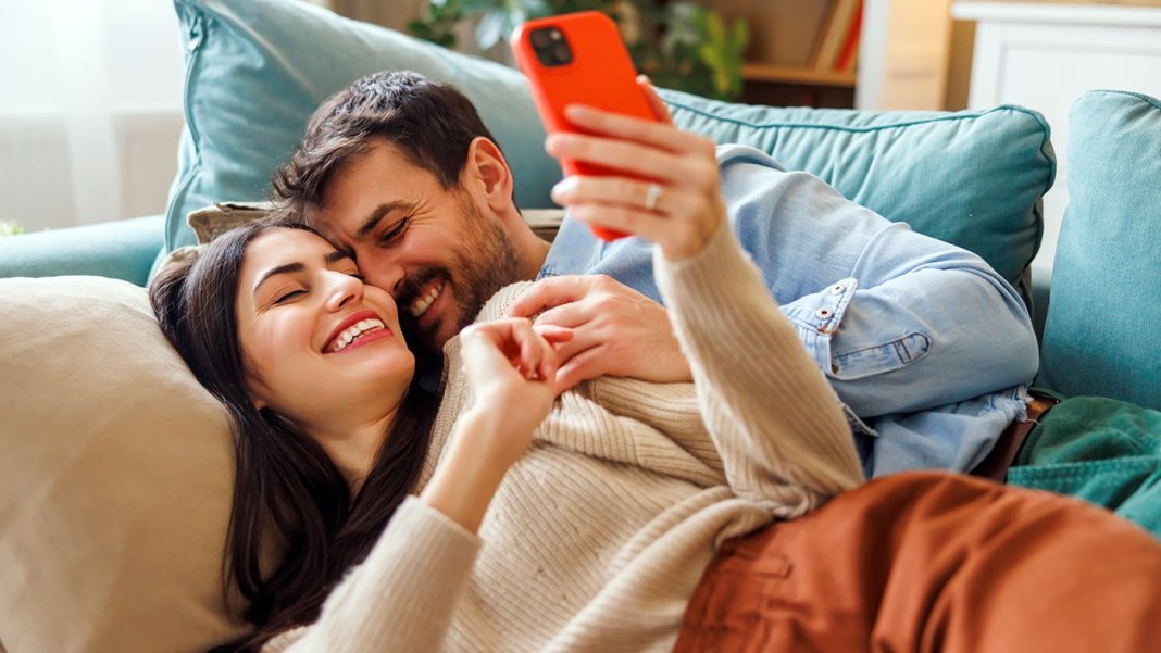 Consilieră relațională despre emoțiile bărbătești: „Bărbatul a fost stimulat să-și demonstreze competențele, nu sentimentele”