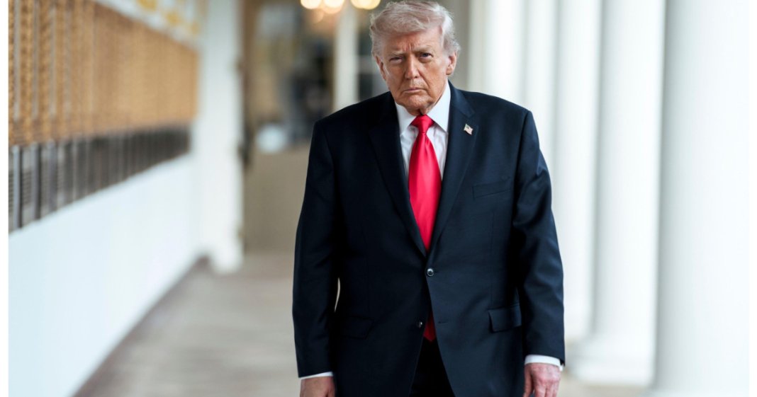 Donald Trump declară că SUA și Iran au avut „dialoguri foarte productive” și amână atacurile asupra...