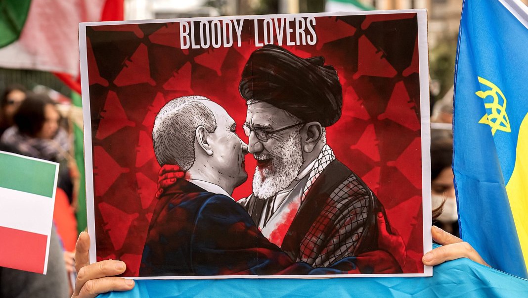 În doar două luni, Trump a eliminat doi susținători ai Kremlinului. Îl urmează pe Putin?