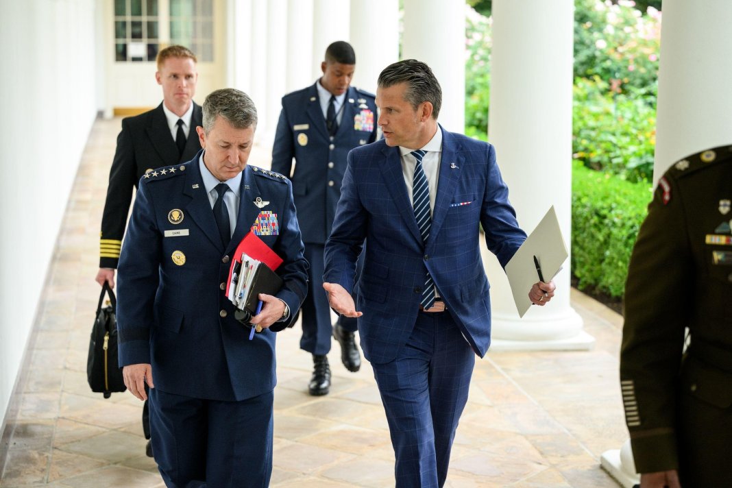 Pentagonul analizează posibilitatea de a redirecționa armele care au fost alocate Ucrainei, finanțate de partenerii europeni, spre conflictele din Iran.