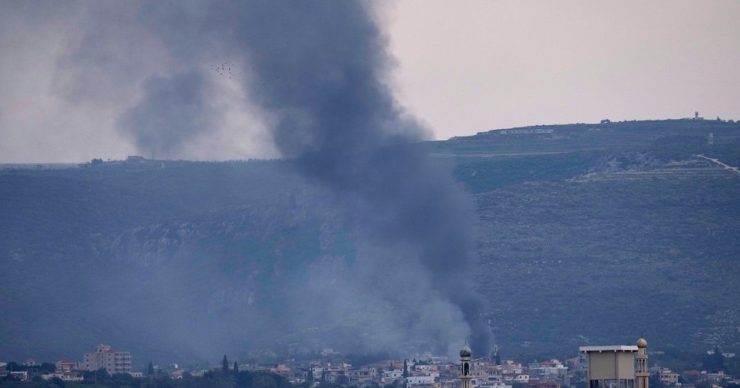 Război în Orientul Mijlociu, ziua 30: Escaladarea conflictului urmează atacurilor grupurilor rebele Houthi, iar noi unități americane ajung în zonă.