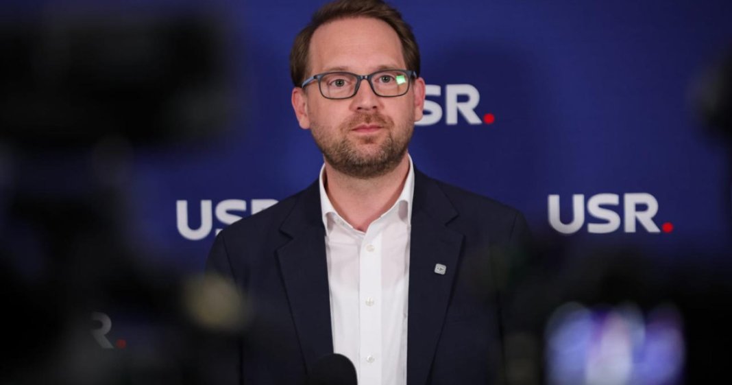 Dominic Fritz contestă conținutul moțiunii de cenzură propuse de PSD-AUR: Limba pe care AUR a asimilat-o din...