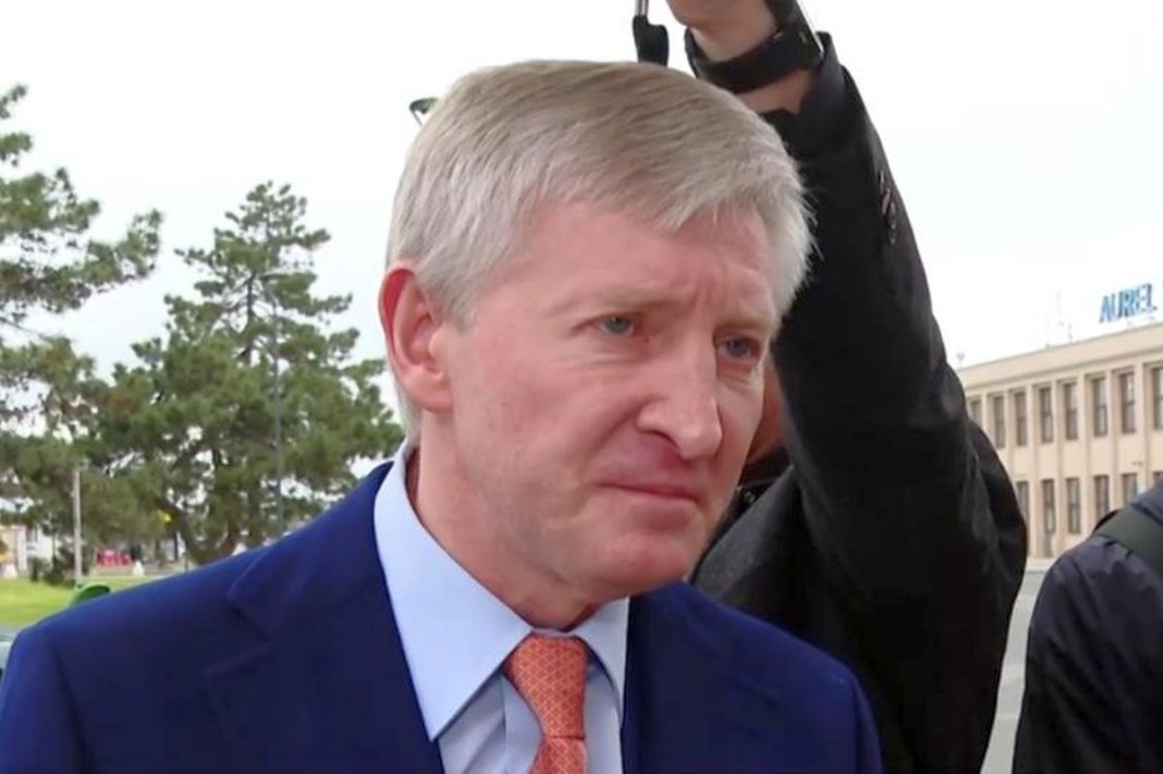 Rinat Ahmetov, având o avere de 8 miliarde de dolari, a fost prezent la priveghiul lui Mircea Lucescu: „Sunt mândru de legătura noastră de prietenie”