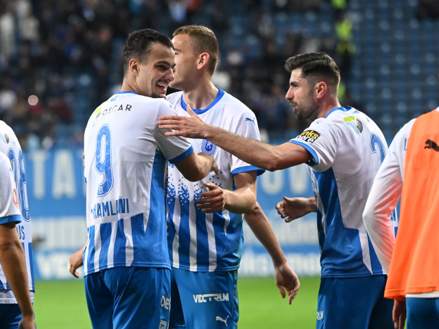 Universitatea Craiova - CFR Cluj 2-0: Oltenii au ajuns la egalitate cu liderul U Cluj.