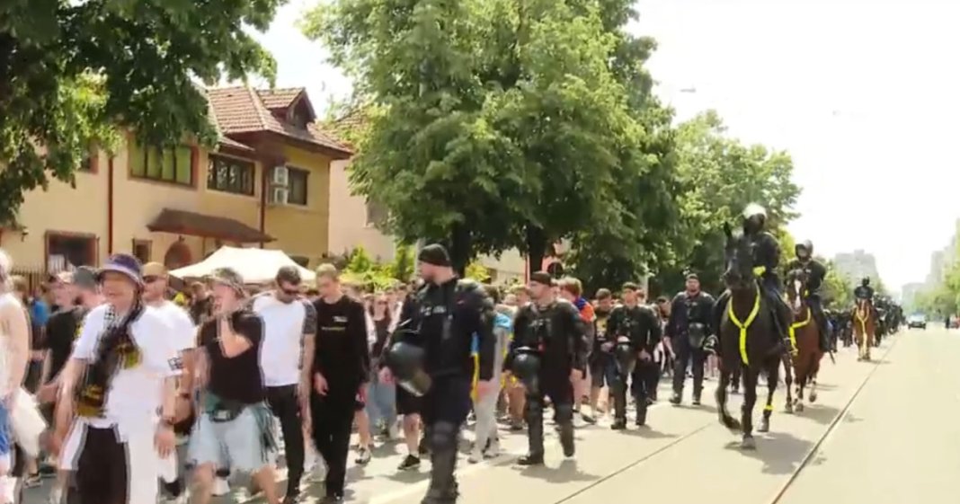Concert cu pericol în București: Mii de admiratori ai lui Max Korzh pe străzi, poliția pregătită.