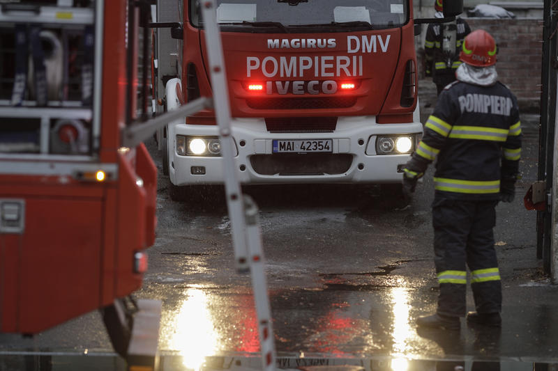 Incendiu de mari dimensiuni în București