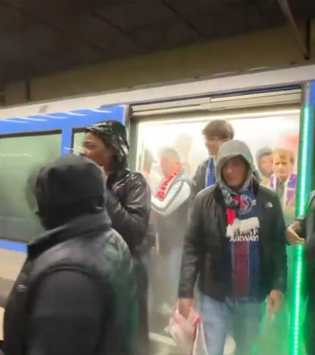Incident înainte de Bayern - PSG! FOTO: Aproape 1.000 de fani scoși din stadion după generarea haosului!