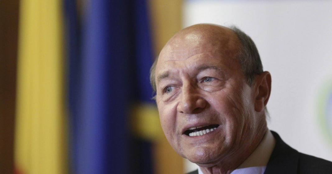 Traian Băsescu învinuiește PNL de lipsă de responsabilitate: „Oprește țara pentru o singură persoană”