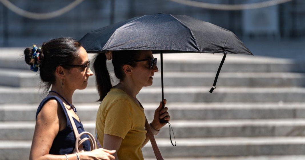 Canicula influențează toată țara. ANM a anunțat prima alertă roșie din sezon pentru 16 județe: temperaturi de până la...