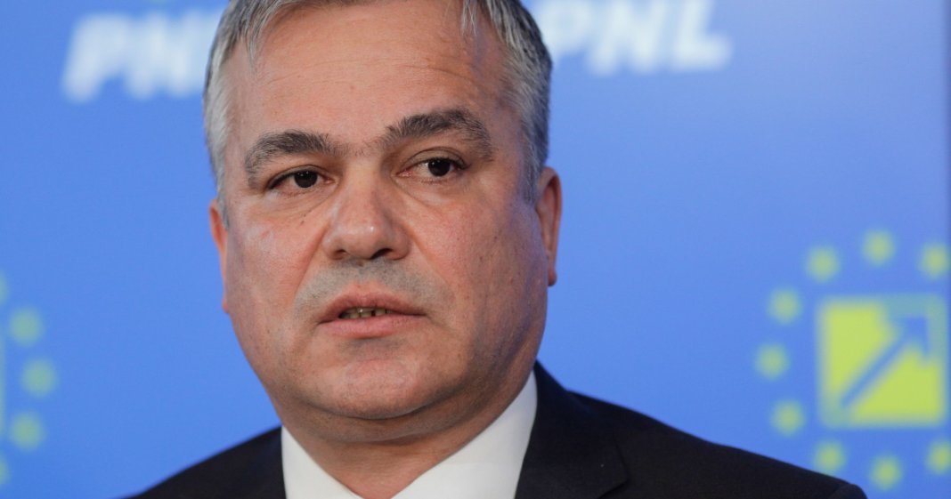 Ce afirmă Adrian Veștea, premierul propus, în legătură cu separarea PNL. Mâine va organiza o întâlnire cu Bolojan.