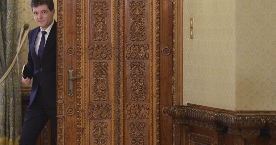 Nicușor Dan, anticipat să desemneze premierul în această săptămână. Tomac continuă să fie favorit la Cotroceni...