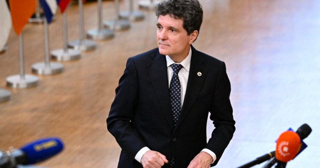 Nicușor Dan cere formațiunilor să înaintați sugestii pentru un executiv minoritar