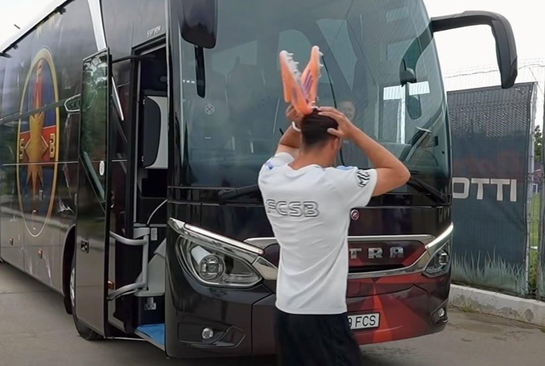 Și-au ridicat mâinile la cer când l-au văzut! » Noua apariție a autocarului FCSB, după ce a fost colantat. Inaugurat astăzi în Ghencea.
