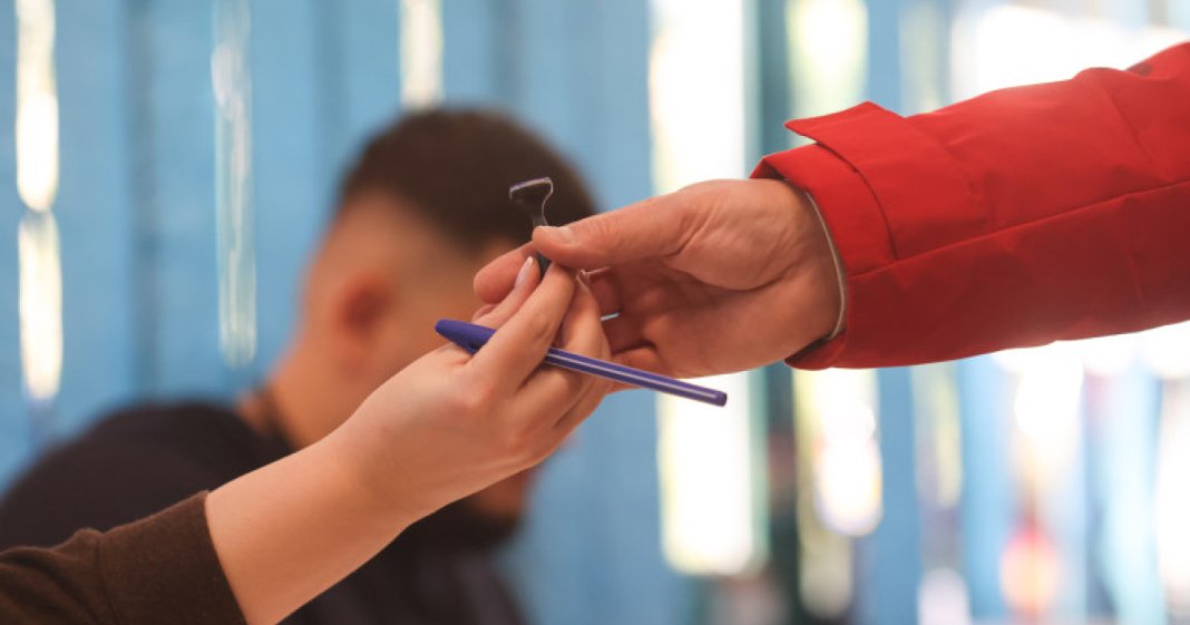 Cine ar obține voturile bucureștenilor în scenariul unor alegeri? Formațiunea care conduce ar înregistra 22% din voturi...