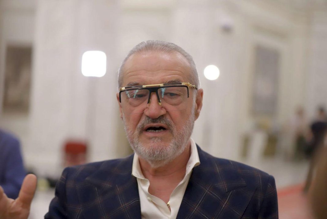 „Gigi Becali, dezamăgit de doi fotbaliști în Sepsi - FCSB: „Nu-mi oferi ciocolată din prima și mă supăr, părere negativă și despre el”