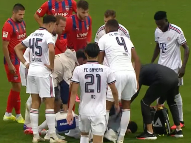 Incident dramatic la Bayern! Jamal Musiala a căzut din nou leșinat pe teren în doar 3 zile.