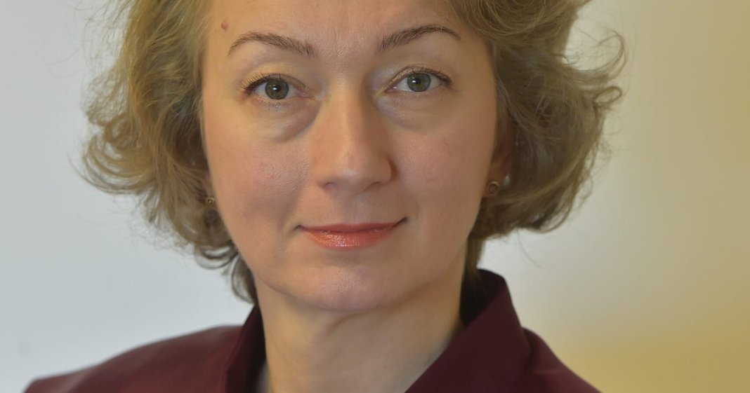 SURSE: Simina Tănăsescu s-a consultat cu Bolojan înainte de verdictul CCR referitor la Legea ANI, care îl vizează pe Dominic Fritz. Zamfir: „Ce căuta președinta CCR în cabinetul lui Abrudean?”